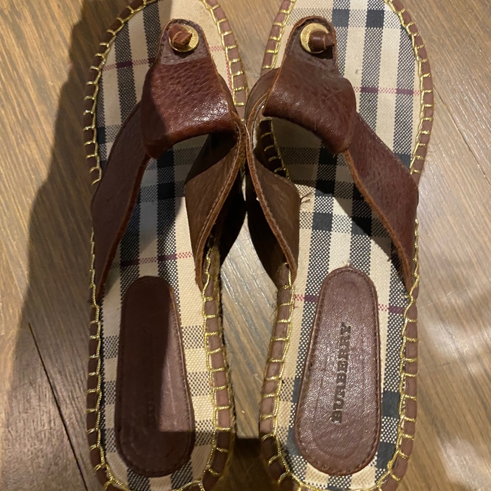 Burberry thong sandals